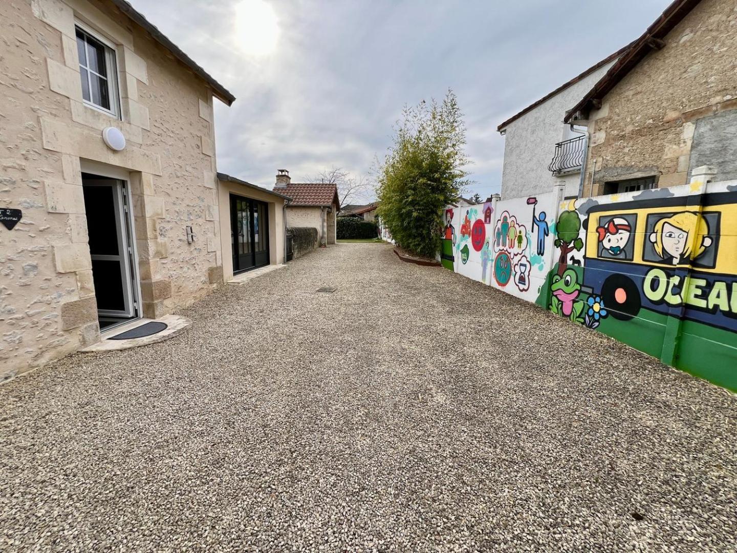 Chez Marcel - Maison 3 Chambres Lussac-les-Châteaux Exteriér fotografie