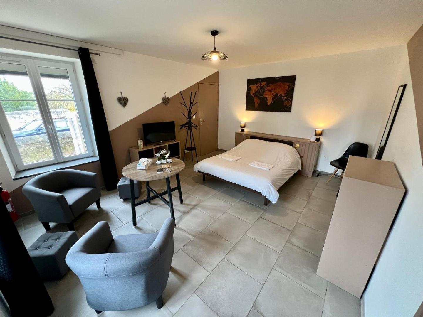 Chez Marcel - Maison 3 Chambres Lussac-les-Châteaux Exteriér fotografie